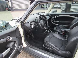 Mini Cooper 1.6 picture 9