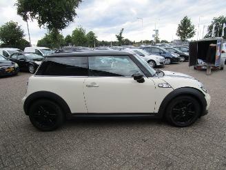 Mini Cooper 1.6 picture 6