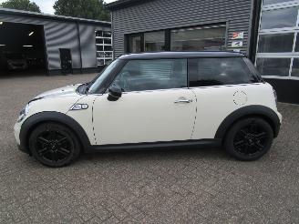 Mini Cooper 1.6 picture 2