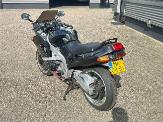 Kawasaki ZZ - R 600  picture 3