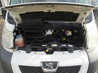 Peugeot Boxer 330 2.2 HDI L1H1 picture 17