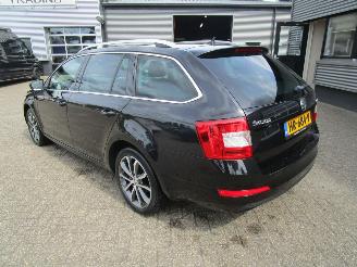 Skoda Octavia combi 1.2 TSI Business picture 3