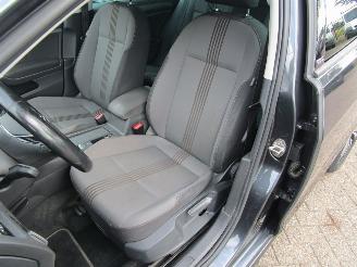 Volkswagen Golf 1.2 TSI Trendline 5drs picture 14
