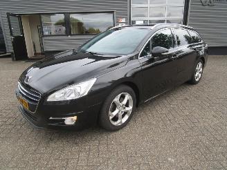 Vaurioauto  passenger cars Peugeot 508 SW 1.6 THP Bleu Lease Executive 2014/1