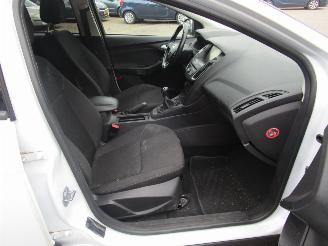 Ford Focus wagon 1.0 EcoBoost Trend Edition picture 11