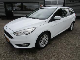  Ford Focus wagon 1.0 EcoBoost Trend Edition 2015/2