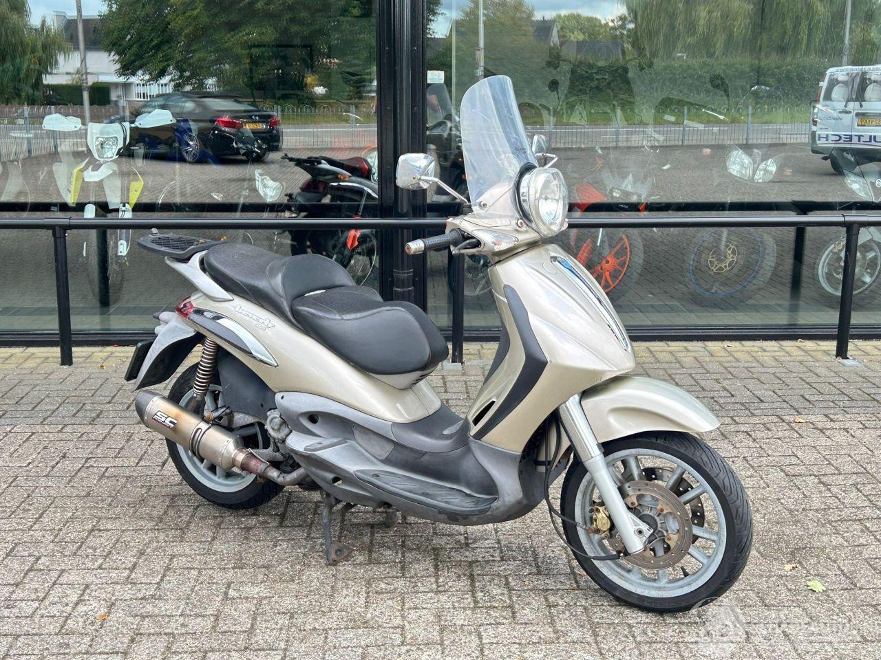 Piaggio Beverly 500 