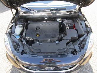 Volvo V-40 1.6 D2 R-Design picture 28