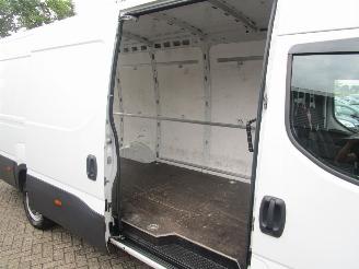 Iveco Daily 35S16V 2.3 410 H2 automaat picture 19