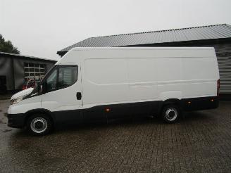 Iveco Daily 35S16V 2.3 410 H2 automaat picture 2