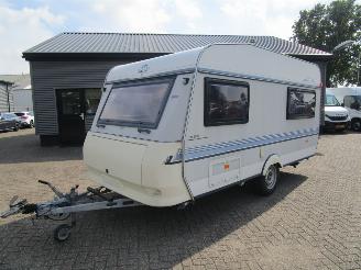 damaged caravans Hobby  10 De luxe 1995/4