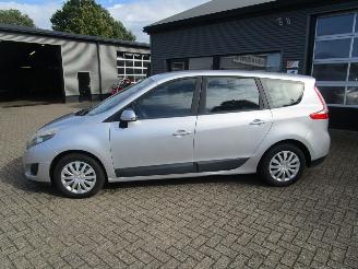 Renault Grand-scenic 1.6 Business 7P picture 7