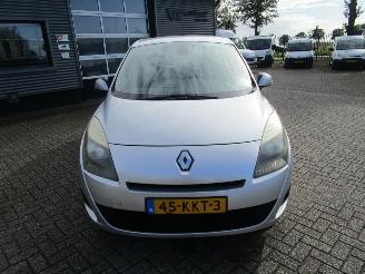 Renault Grand-scenic 1.6 Business 7P picture 8
