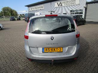 Renault Grand-scenic 1.6 Business 7P picture 6