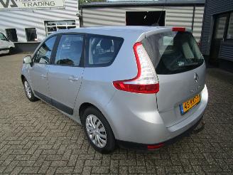 Renault Grand-scenic 1.6 Business 7P picture 2