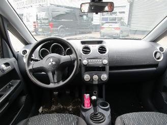 Mitsubishi Colt 1.3 Invite+ 5drs picture 10