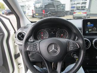 Mercedes B-klasse 180 Business picture 15