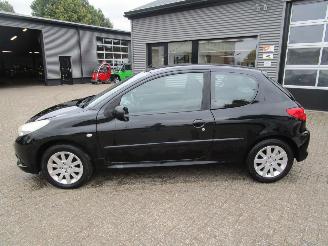 Peugeot 206+ 1.4 XS picture 7