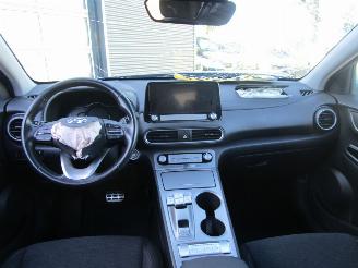 Hyundai Kona EV Comfort 64KWH (GERESEVEERD) picture 12