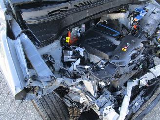 Hyundai Kona EV Comfort 64KWH (GERESEVEERD) picture 17