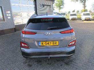 Hyundai Kona EV Comfort 64KWH (GERESEVEERD) picture 8