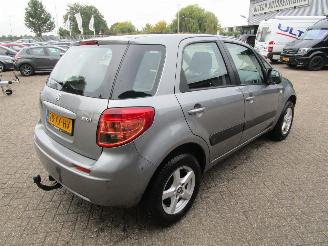 Suzuki SX4 1.9D Exclusive picture 5