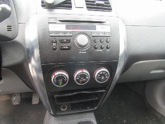Suzuki SX4 1.9D Exclusive picture 13