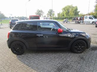Mini Cooper 1.5 Business picture 5