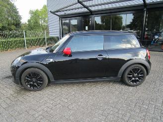 Mini Cooper 1.5 Business picture 2