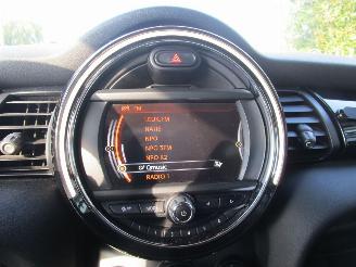 Mini Cooper 1.5 Business picture 15