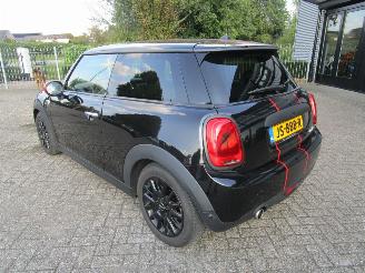 Mini Cooper 1.5 Business picture 3