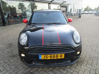 Mini Cooper 1.5 Business picture 7