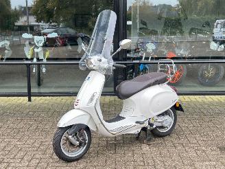 uszkodzony skutery Vespa  Sprint 50 4T 2014/8