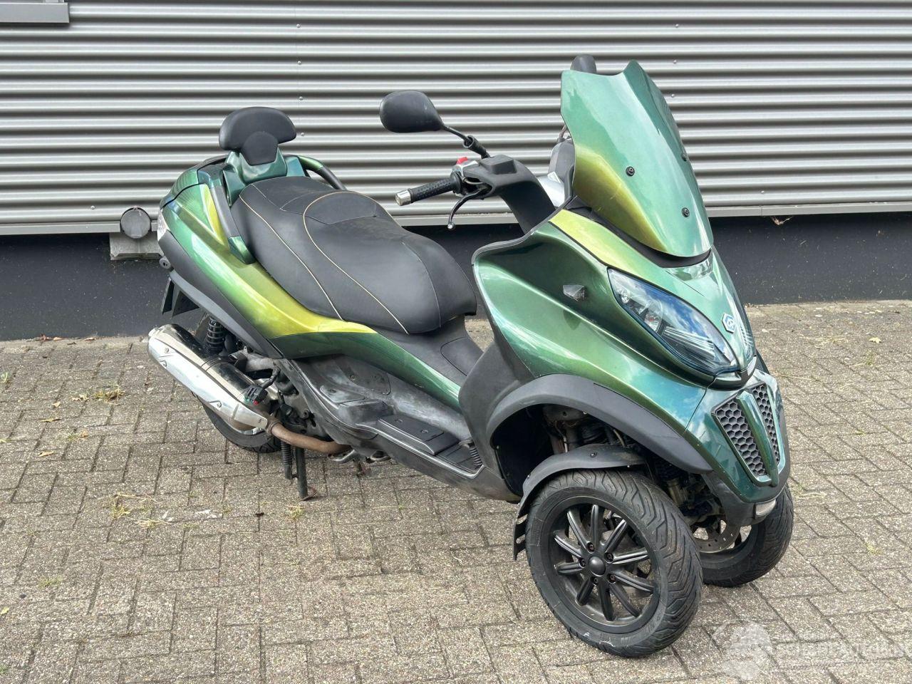 Piaggio MP3 400 