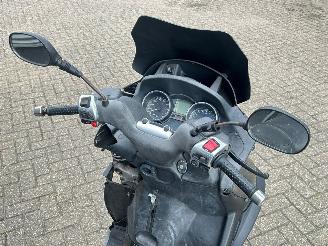 Piaggio MP3 400  picture 13
