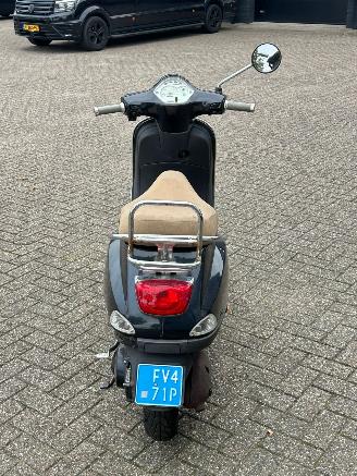 Vespa  LX 50 2T picture 4