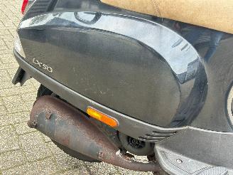 Vespa  LX 50 2T picture 13