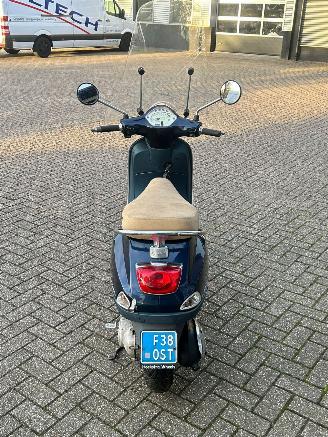 Vespa  LX 50 4T picture 4
