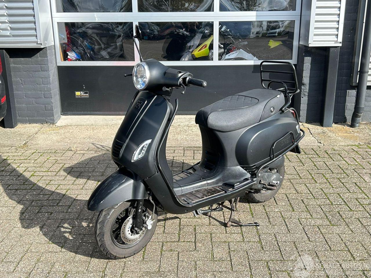 AGM  VX50