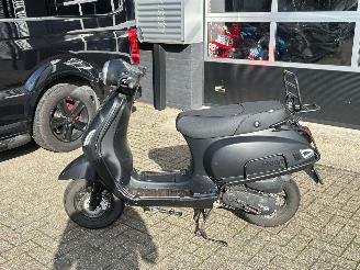 AGM  VX50 picture 2
