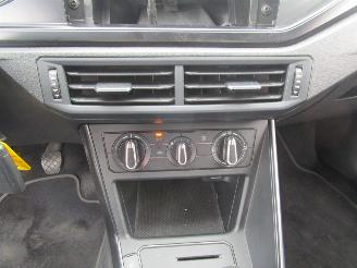 Volkswagen Polo 1.0 MPI Trendline 5drs picture 16