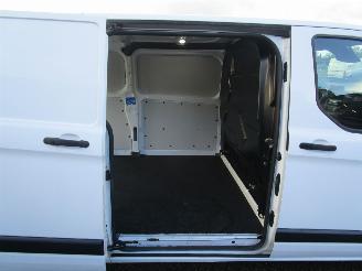 Ford Transit Custom 320 2.0 TDCI L2H1 Limited picture 21