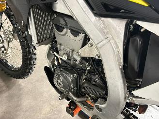 Suzuki RMZ 450  picture 10