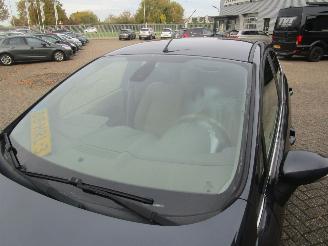 Ford Fiesta 1.25 Ghia 5drs picture 21