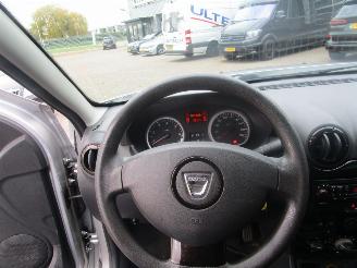 Dacia Duster 1.6-16V Laureate 2wd 1e eigenaar picture 17