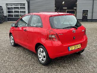 Toyota Yaris 1.0 VVTi + picture 3