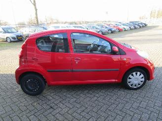 Peugeot 107 1.0-12V XS 5drs picture 6