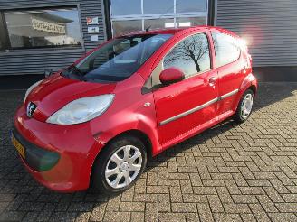 Unfallwagen Peugeot 107 1.0-12V XS 5drs 2008/5