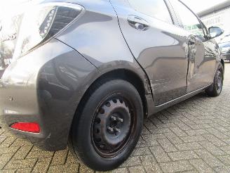 Toyota Yaris 1.5 Full Hybrid Aspiration 5drs picture 25