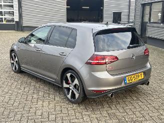 Volkswagen Golf GTI Performance 2.0 TSI picture 3